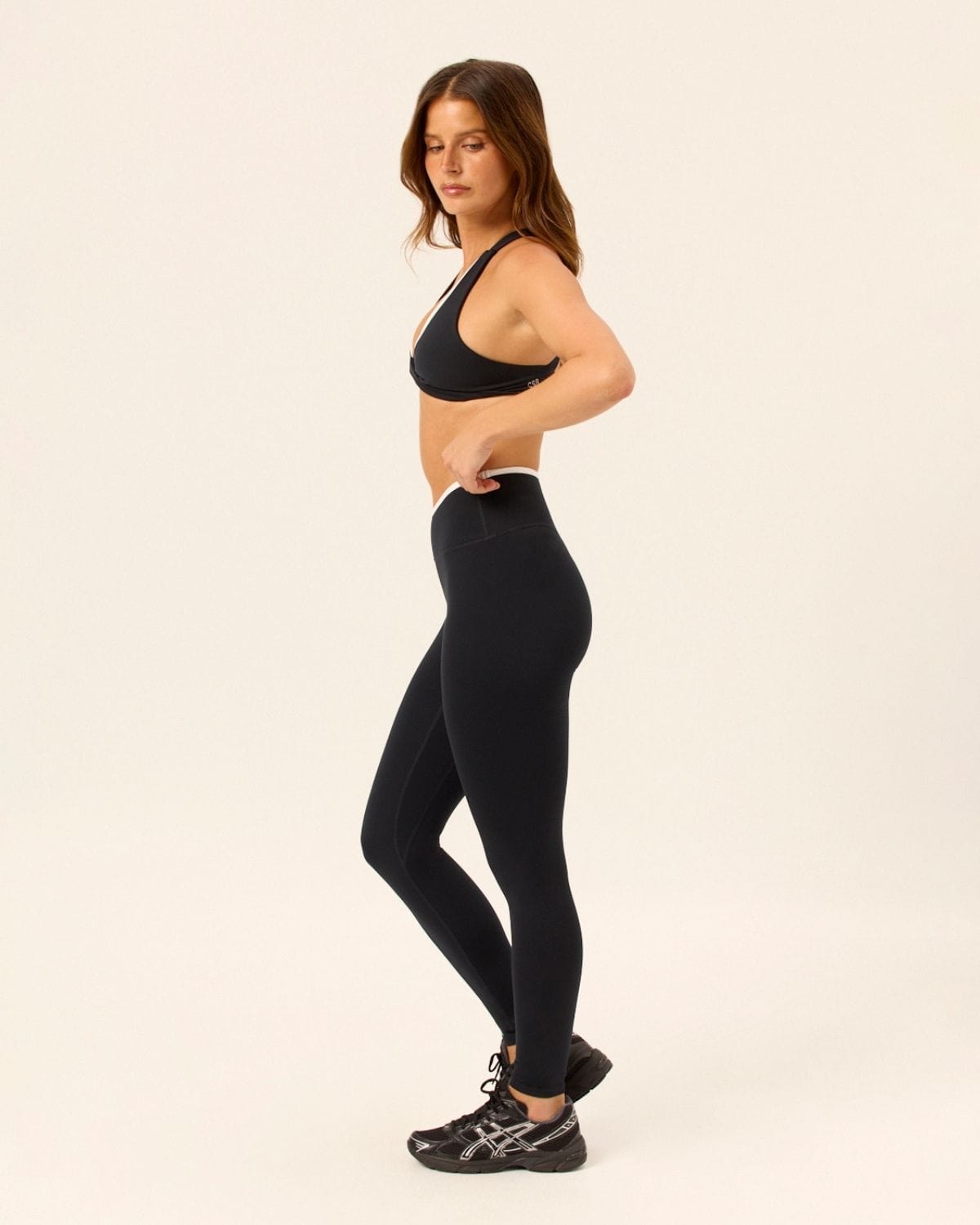 Serenity Dip Leggings | Black Two Tone