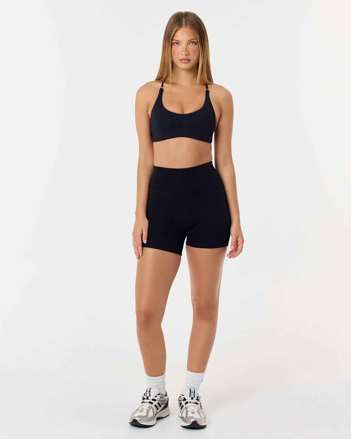 Serenity Scrunch Shorts 5" | Black