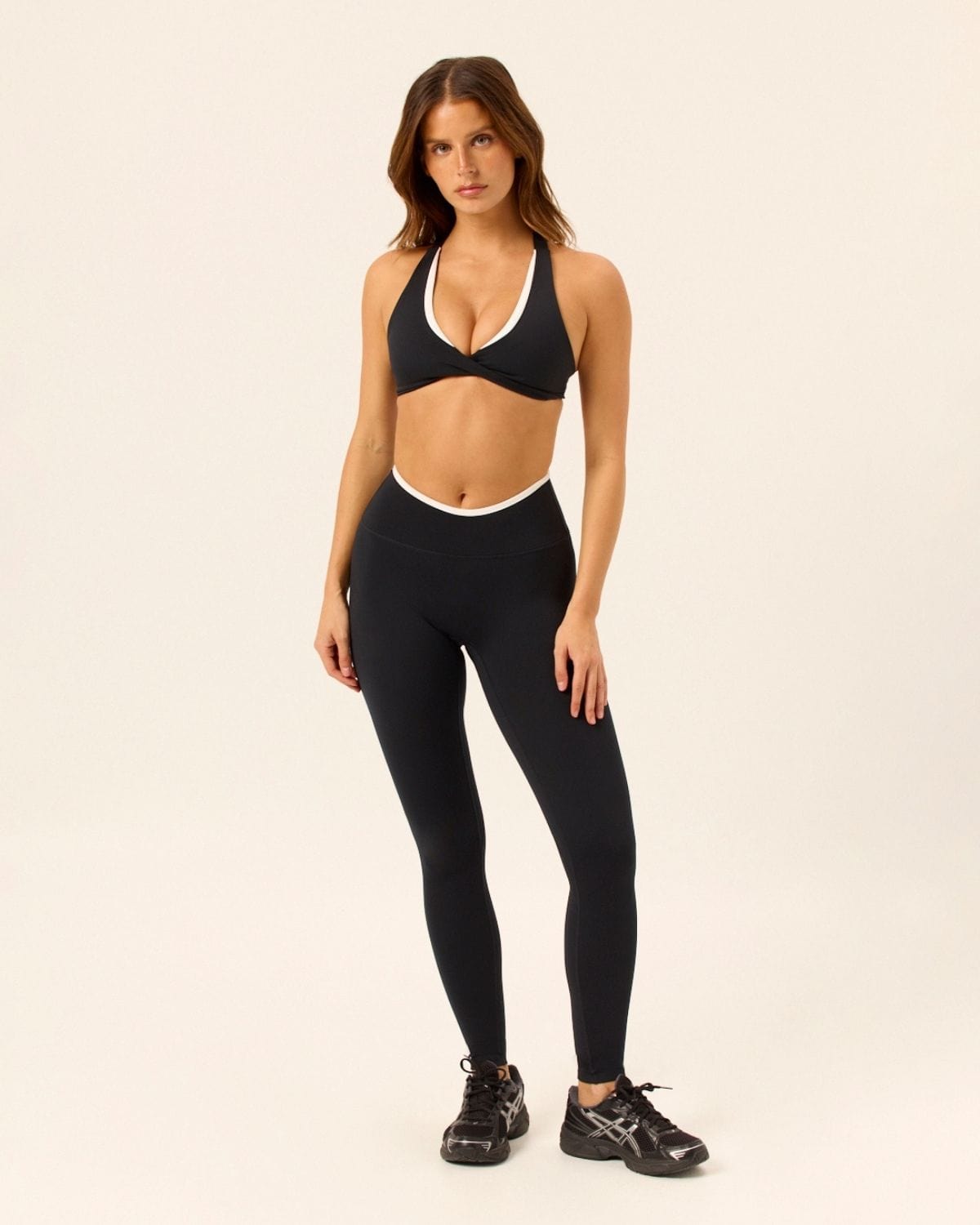 Serenity Dip Leggings | Black Two Tone